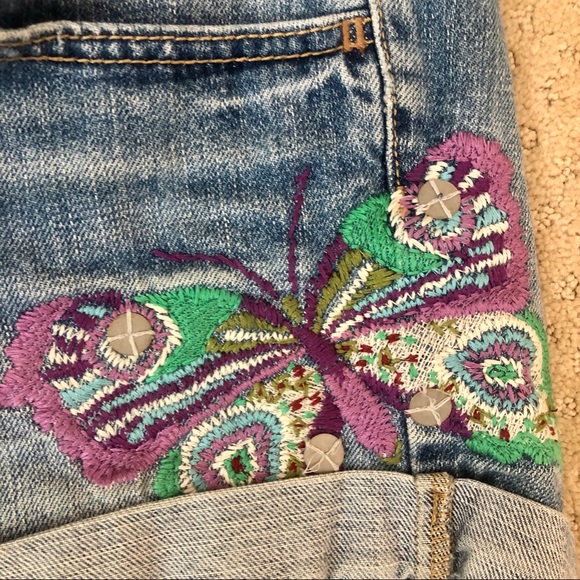 Gap Kids Embroidered Butterfly Denim Shorts - Picture 3 of 5